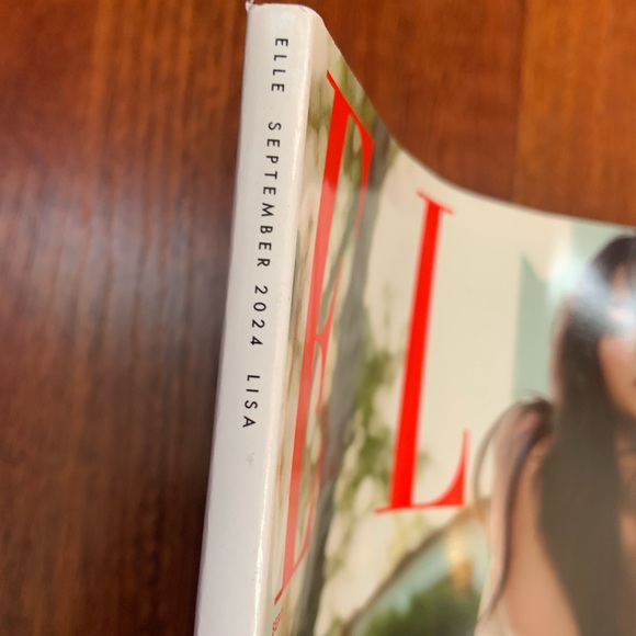 Elle Magazine - September 2024 - Lisa - Picture 2 of 3